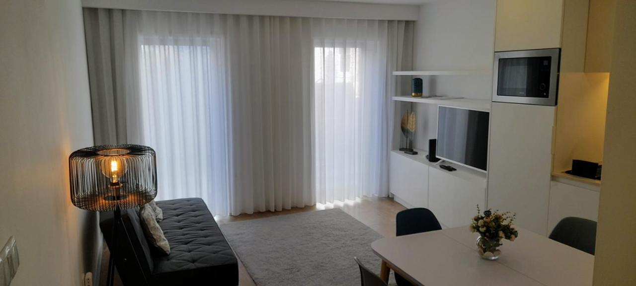 Light Brown Central Apartment Aveiro Buitenkant foto