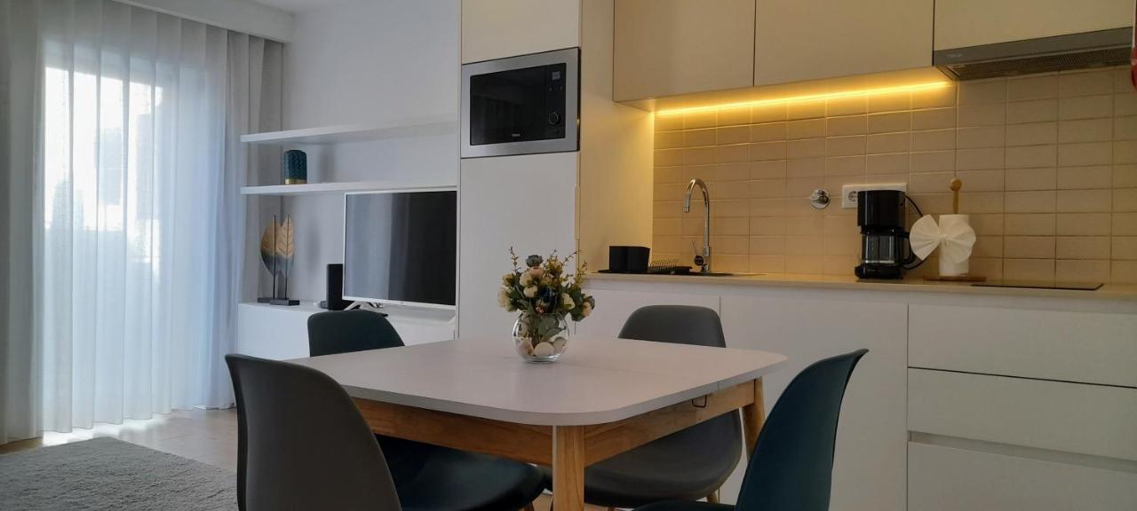 Light Brown Central Apartment Aveiro Buitenkant foto