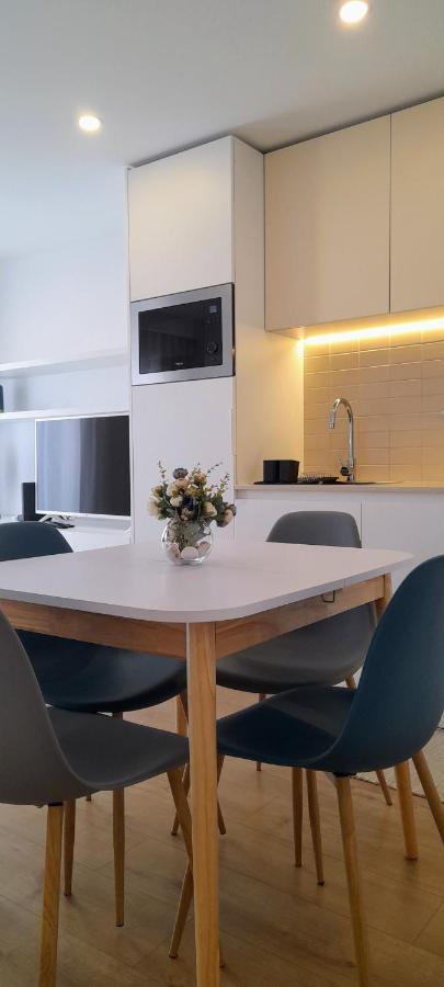 Light Brown Central Apartment Aveiro Buitenkant foto