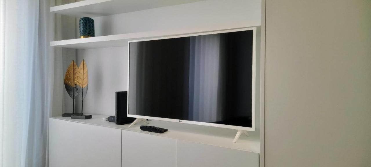 Light Brown Central Apartment Aveiro Buitenkant foto