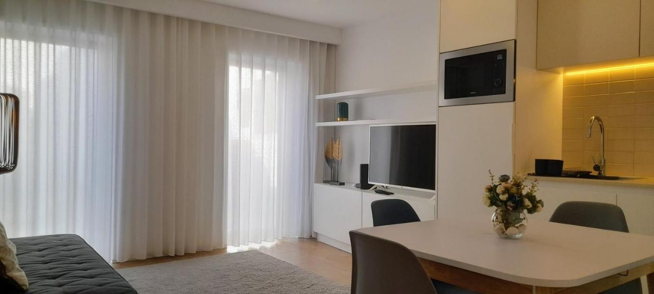 Light Brown Central Apartment Aveiro Buitenkant foto